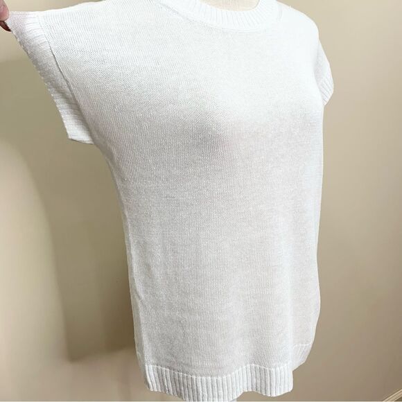 NWOT We by Living In Yellow Linen Button Back Short Sleeve Sweater Small - Picture 3 of 10
